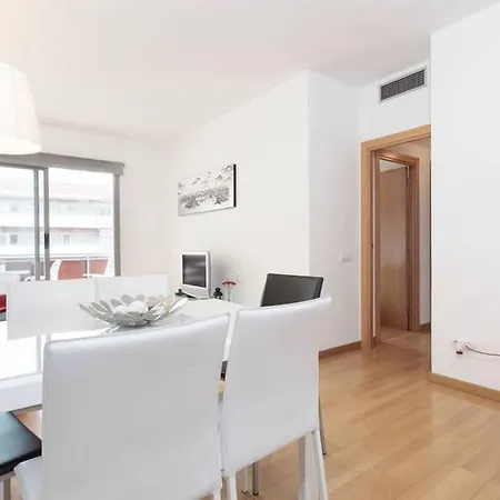 Beach Apartment *